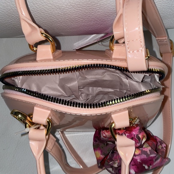 Blush Crossbody bag with scarf- NWT - Picture 6 of 8